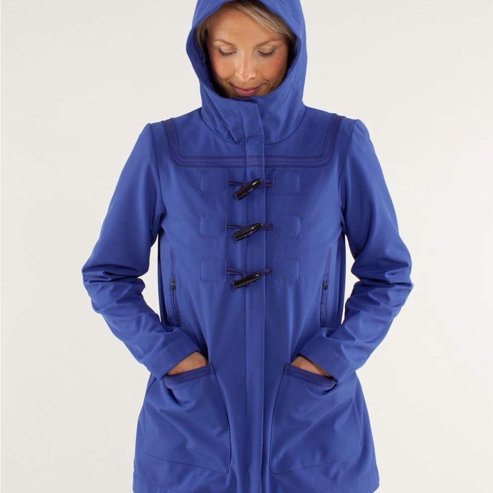 LIKE NEW. Lululemon Paddington Softshell
Pigment Blue
